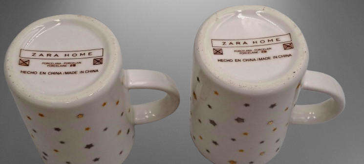 2 Zara Home -Hecho en China Porcelain Merry Christmas Cups on Tray