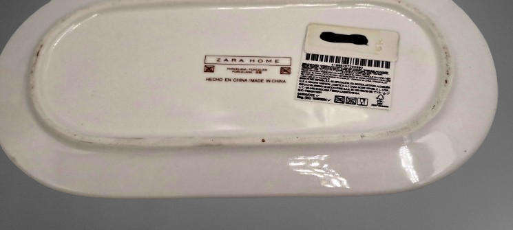 2 Zara Home -Hecho en China Porcelain Merry Christmas Cups on Tray