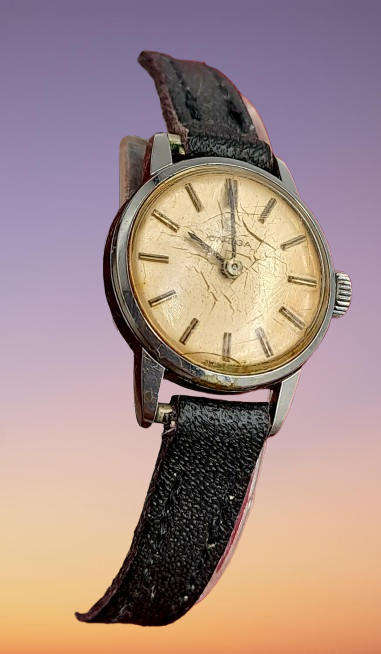 1960's Omega Ladies mechanical Watch (running sometimes- overwind ) 620 movement