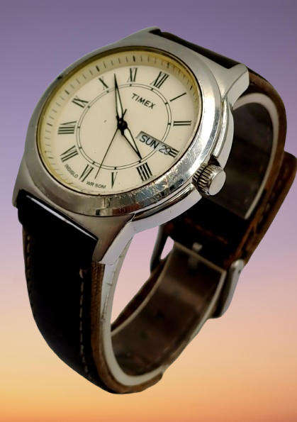 Pre-owned Mens Timex Indiglo(light) WR50M Quarts watch - Working -Leather Strap-illuminated hands