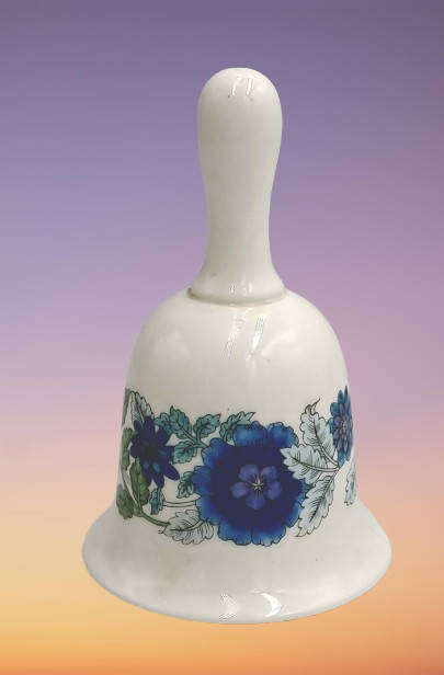 Vintage Wedgwood Clementine Bone China Porcelain Dinner Bell 11cm x 7,7cm