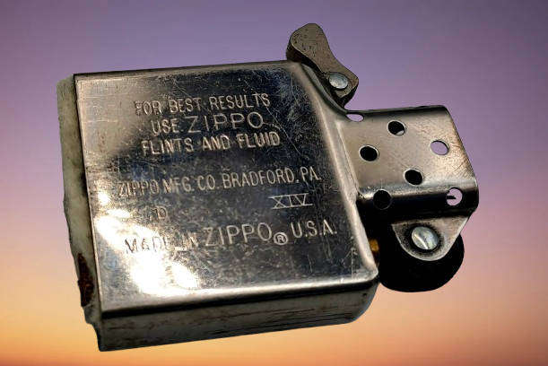 Vintage ZIPPO Lighter LANDROVER -great Spark need fluid Made in Bradford USA