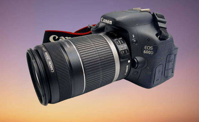 Pre-owned Canon EOS 600D Camera Combo with 55-250mm Zoom and 18-55mm Lenses