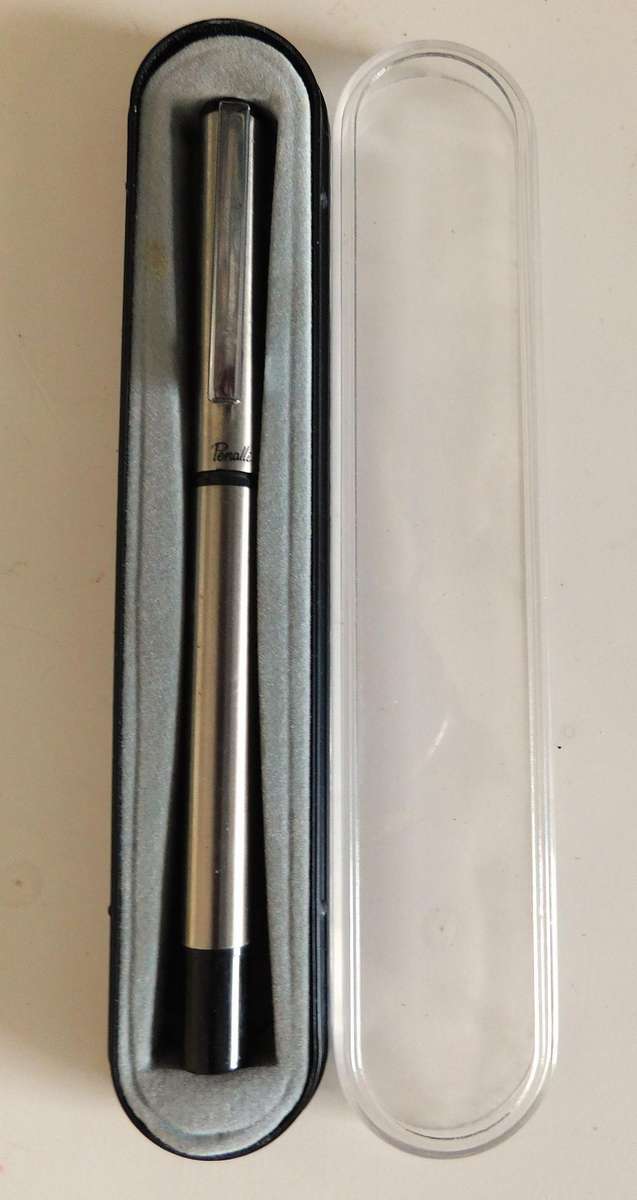 FOUNTAIN PEN IN A BOX - [PEN]