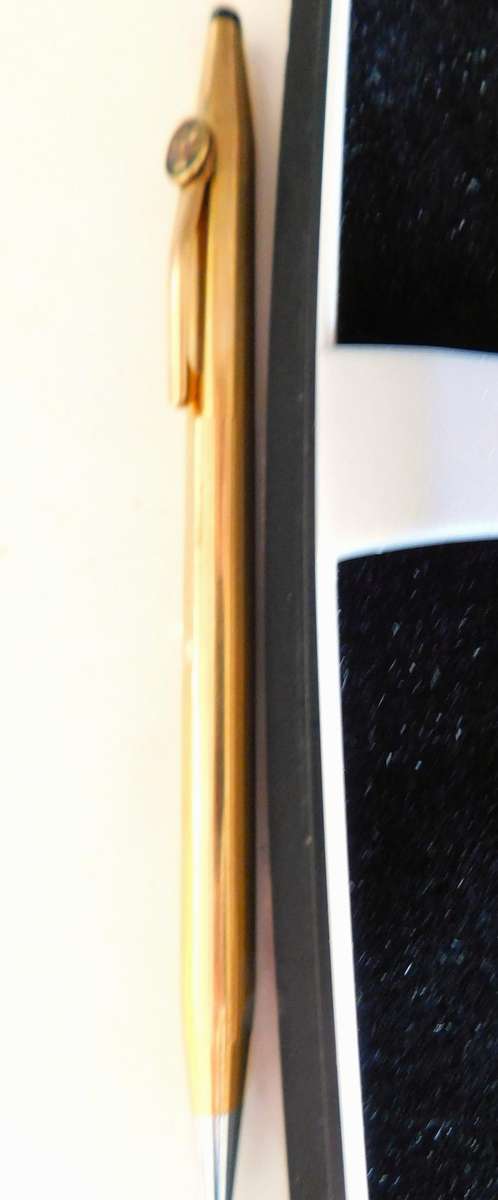 CROSS - Gold Ballpoin Pen in Cross Box [PEN]