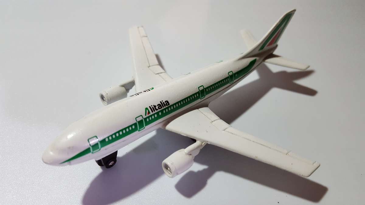 MATCHBOX 1973 SB-28 A300B Airbus Alitalia