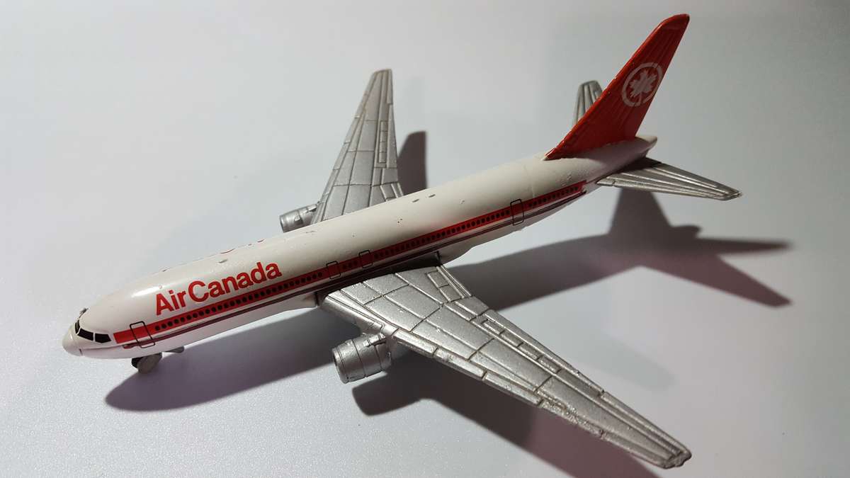 ERTL Boeing 767-200 Air Canada