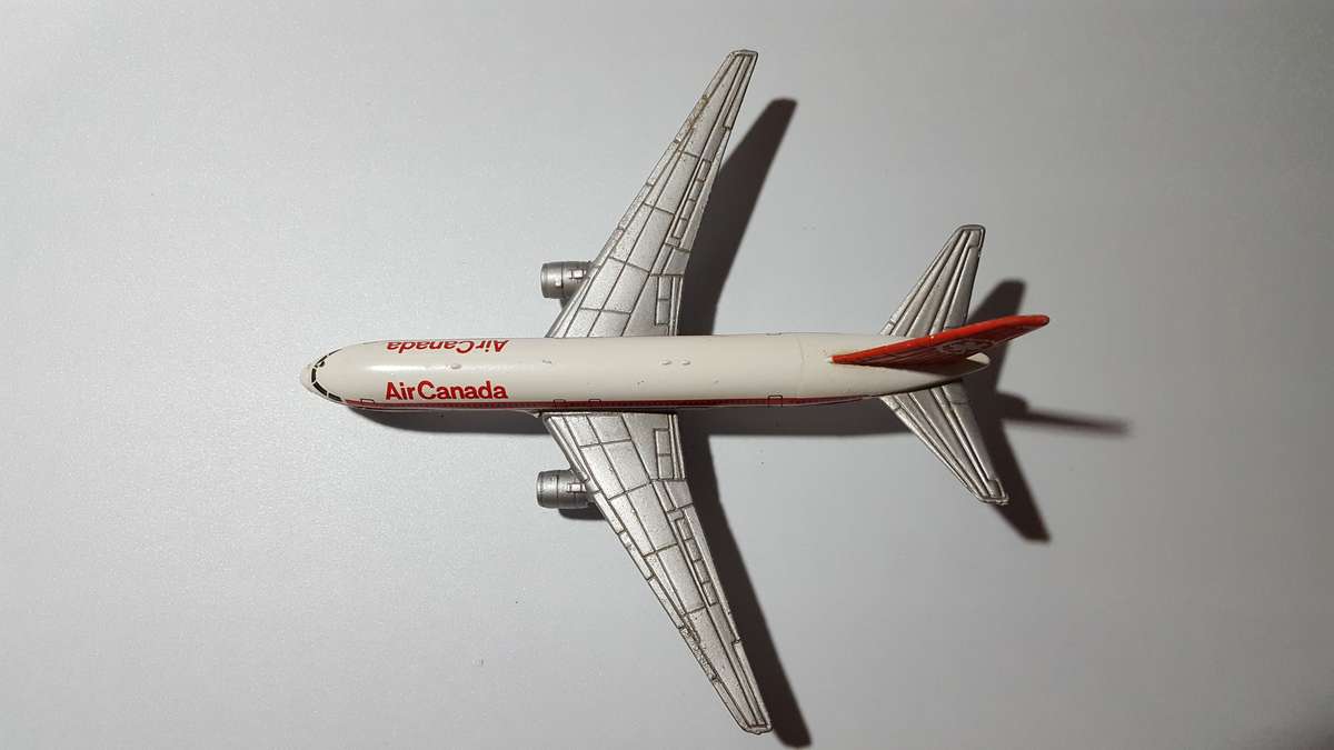 ERTL Boeing 767-200 Air Canada