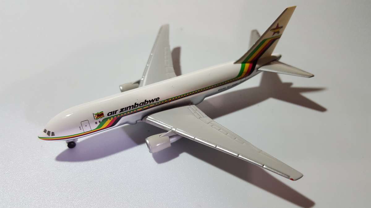 Herpa Wings Boeing 767-200 Air Zimbabwe
