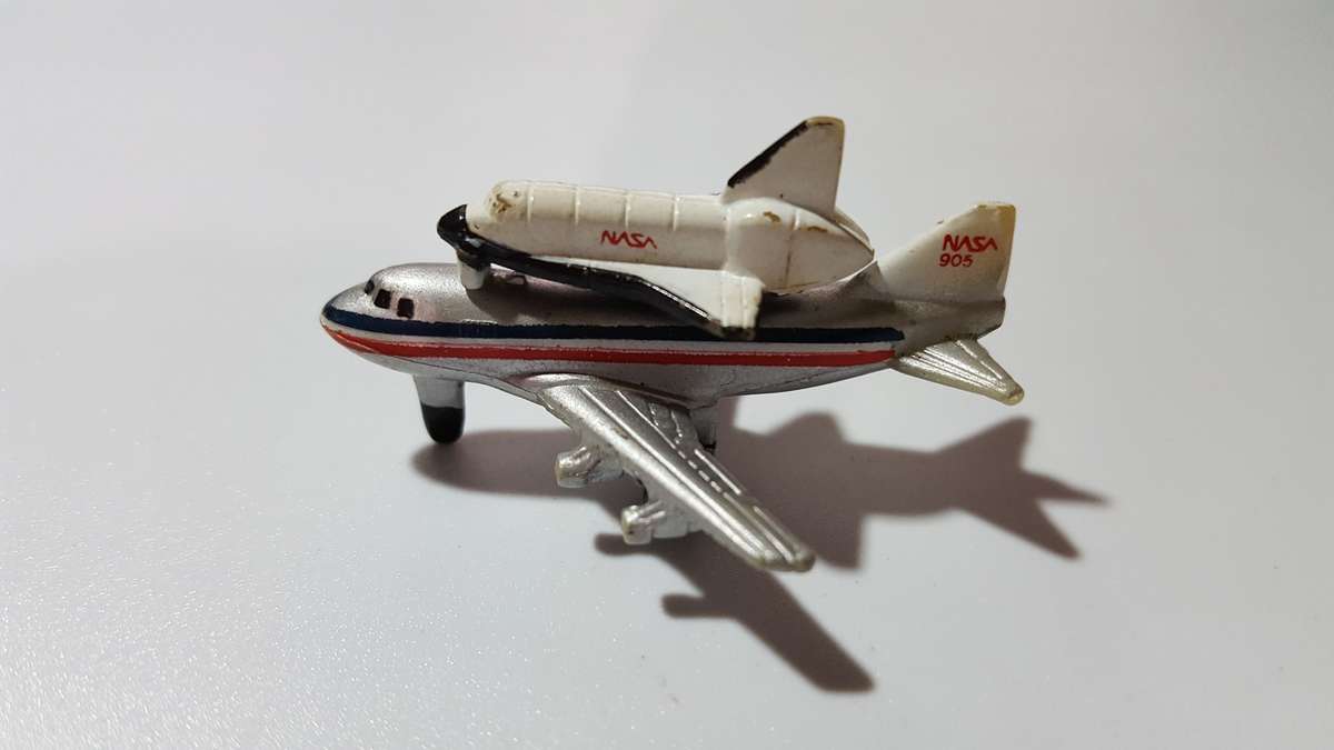 Micro Machines 1987 Galoob NASA Space Shuttle & Boeing 747 Plane