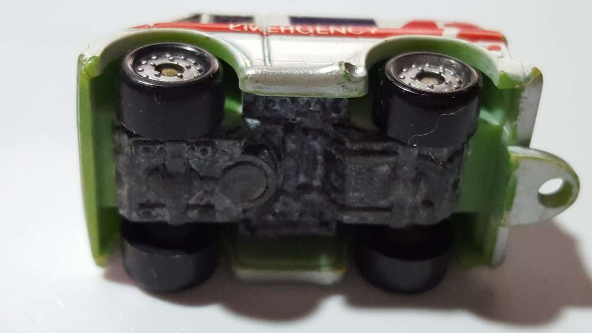 Micro Machines 1987 Galoob City Service Ambulance