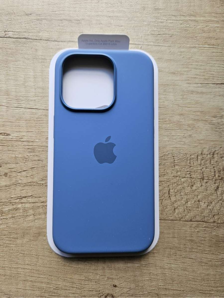 3x Apple iPhone 15 Pro official silicone cases