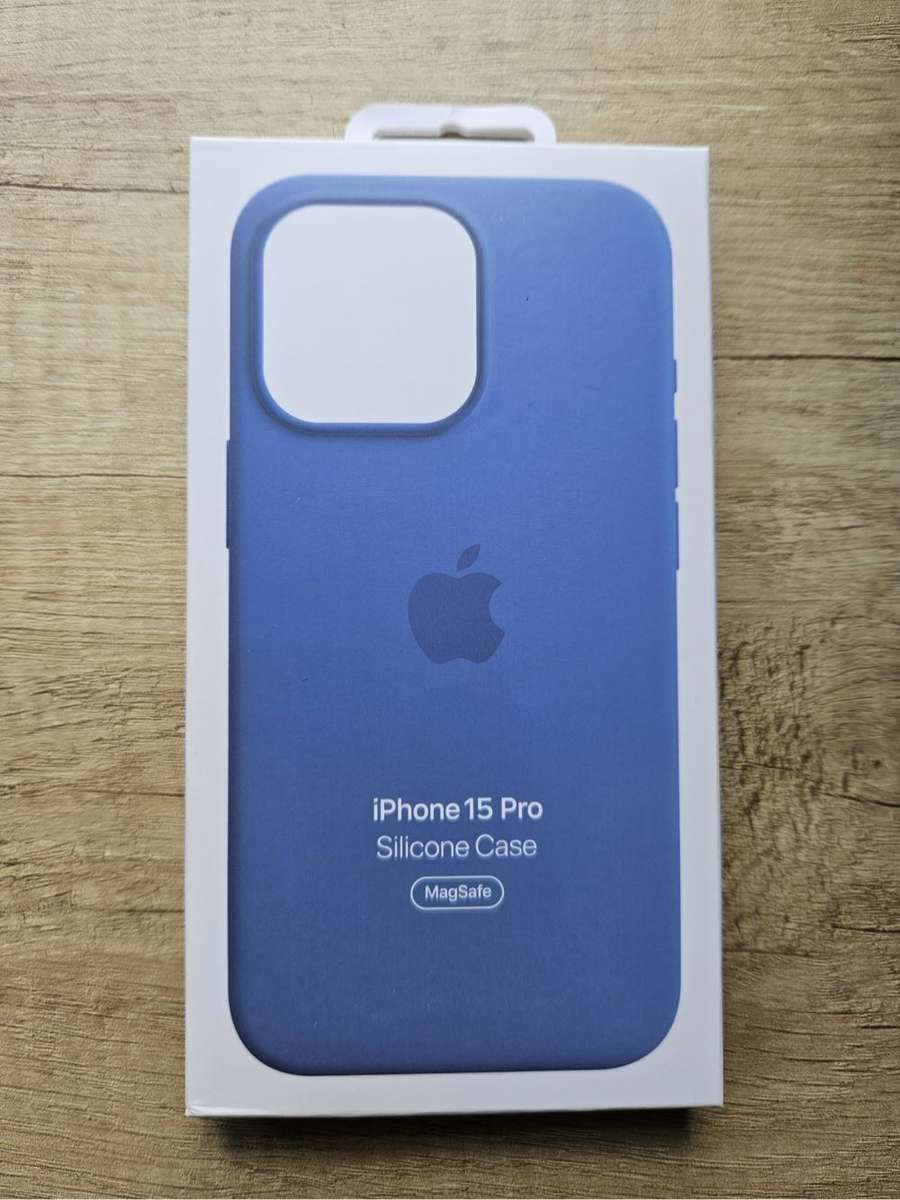 3x Apple iPhone 15 Pro official silicone cases