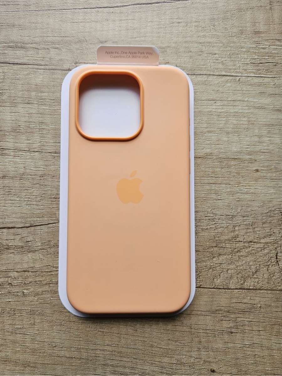 3x Apple iPhone 15 Pro official silicone cases