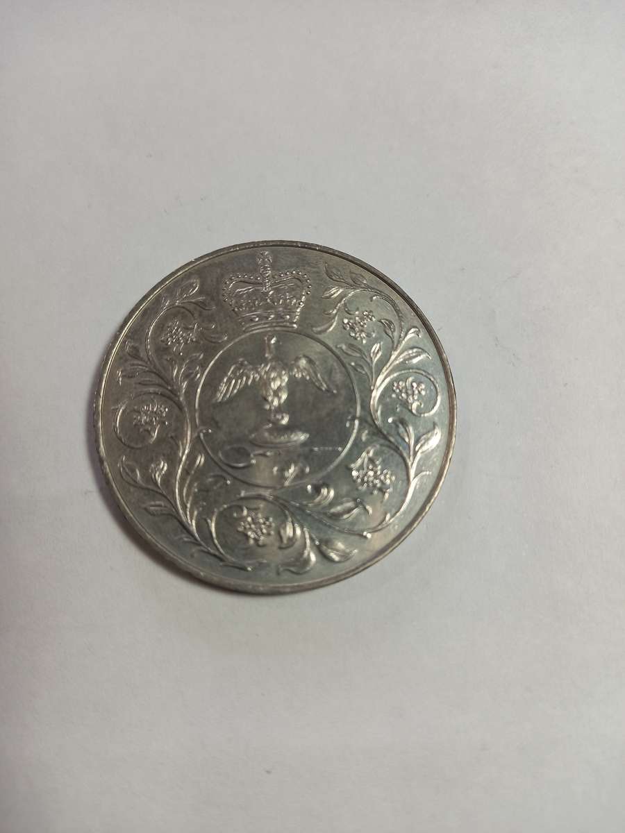 QE11 Silver Jubilee Crown 1977 . Nickel.