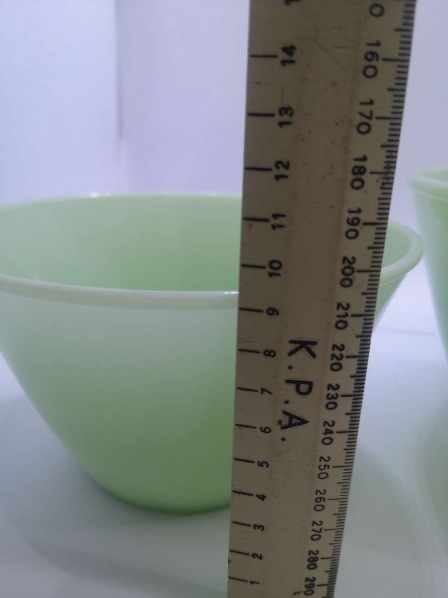 Set of 3 Jadeite mixing bowls