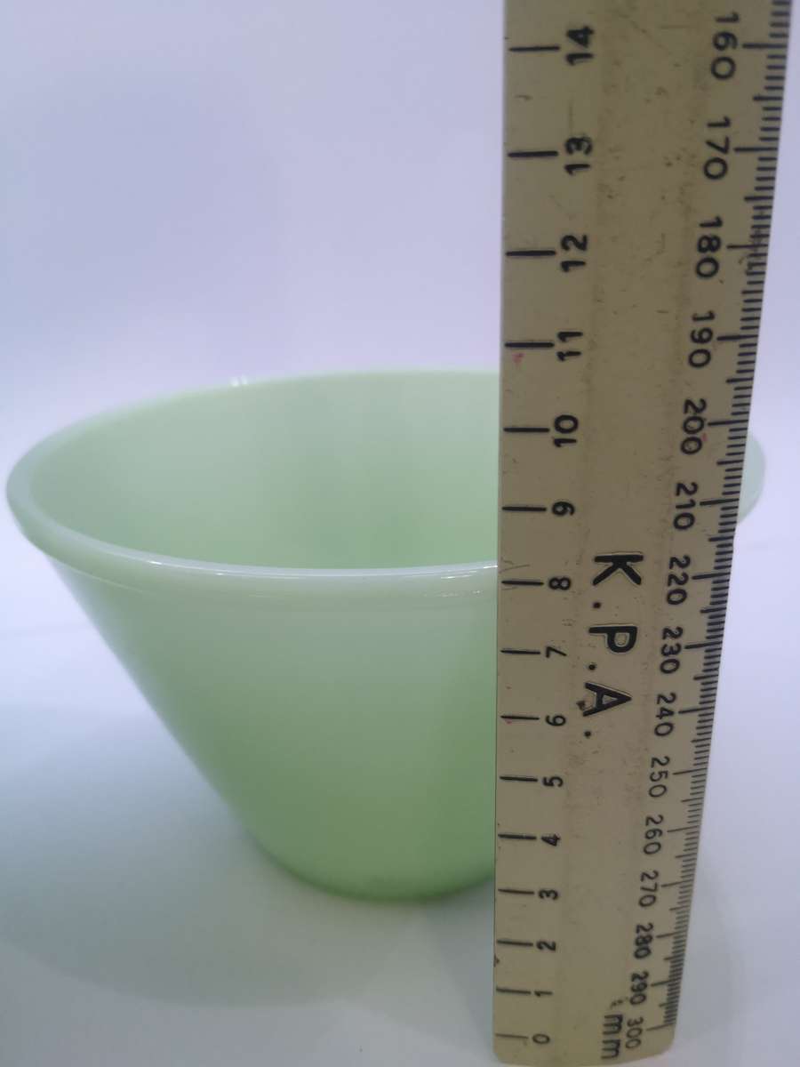 Set of 3 Jadeite mixing bowls