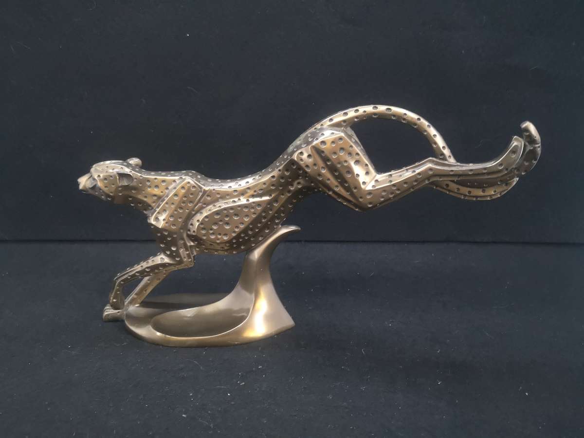 Cold cast bronze Cheetah Zawaldi African collection