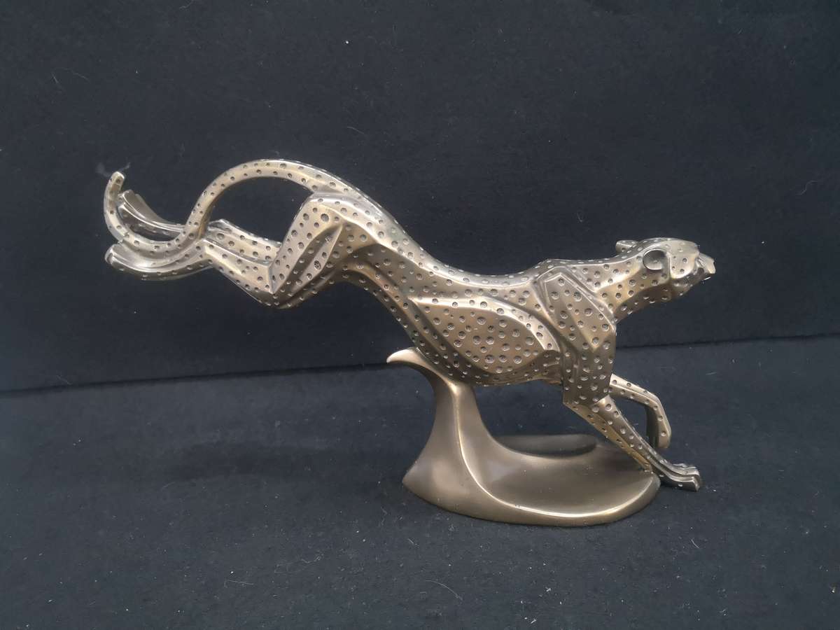 Cold cast bronze Cheetah Zawaldi African collection
