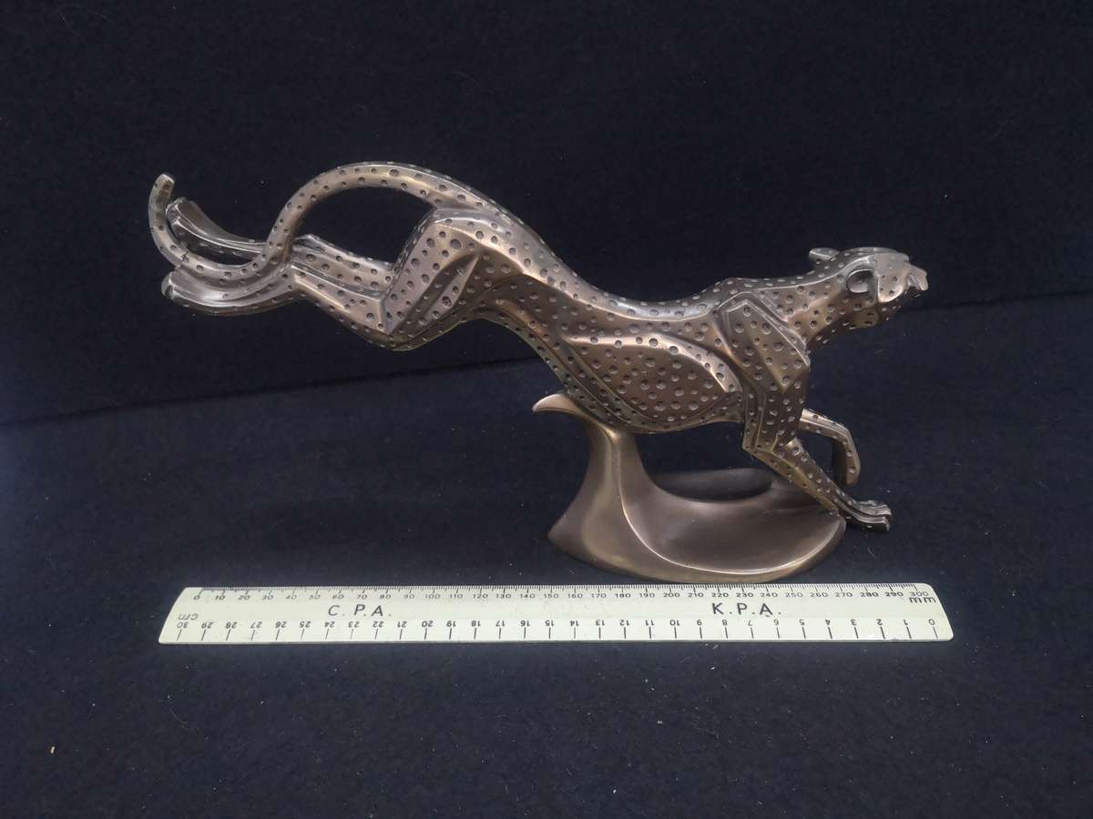 Cold cast bronze Cheetah Zawaldi African collection
