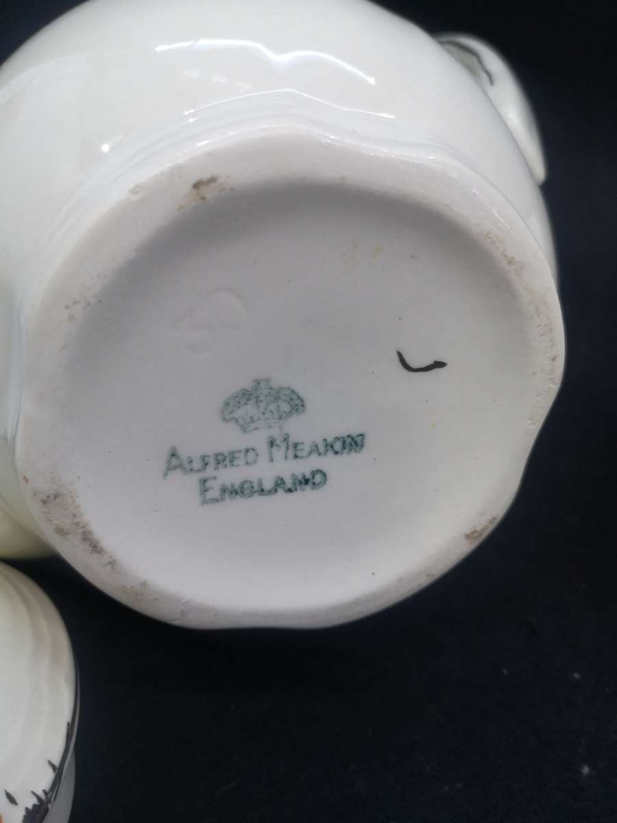 Alfred Meakin coffee set - Coffee pot and 4 small cups and saucers