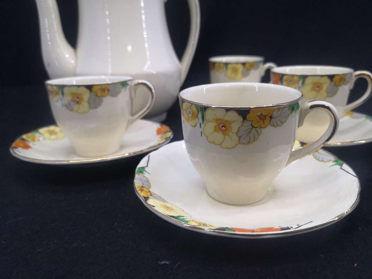 Alfred Meakin coffee set - Coffee pot and 4 small cups and saucers