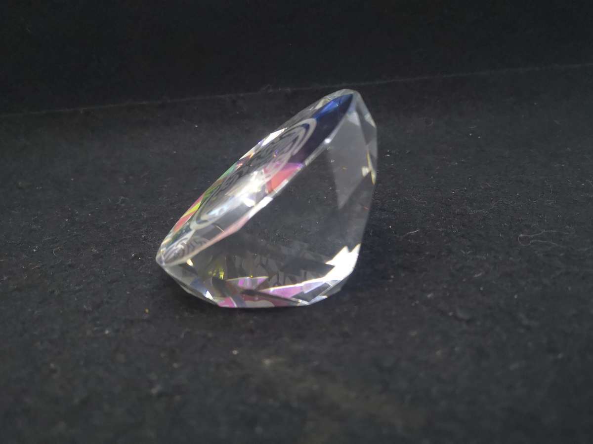 Pretty Celtic pattern glass paperweight