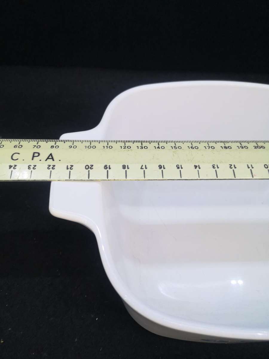 Vintage Corning Ware Blue cornflower with Pyrex lid