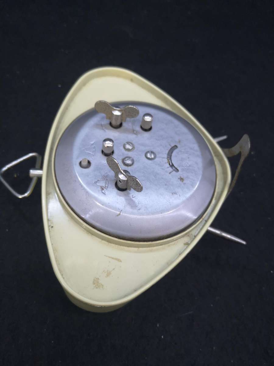 Collectable Fossil wind up alarm clock - alarm not working. Keeps time