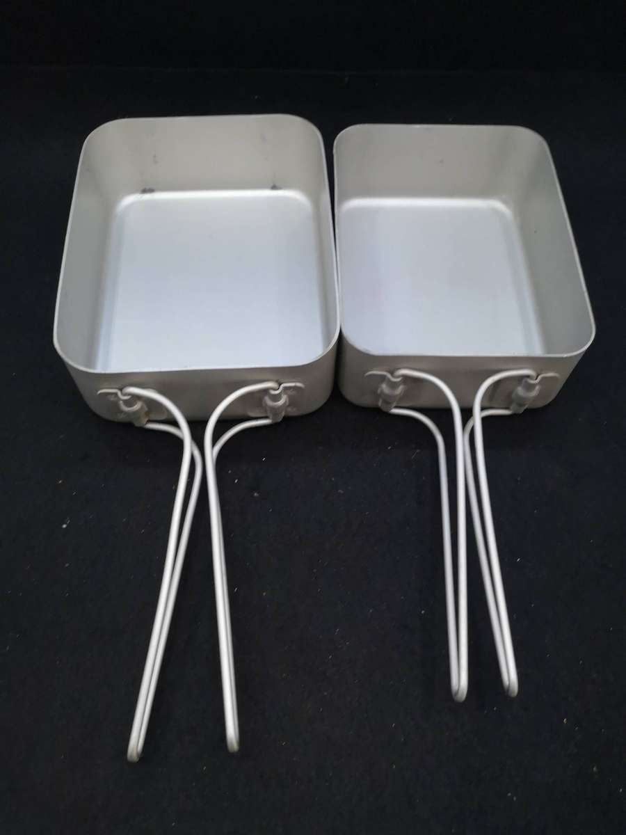 Vintage Dixie mess set