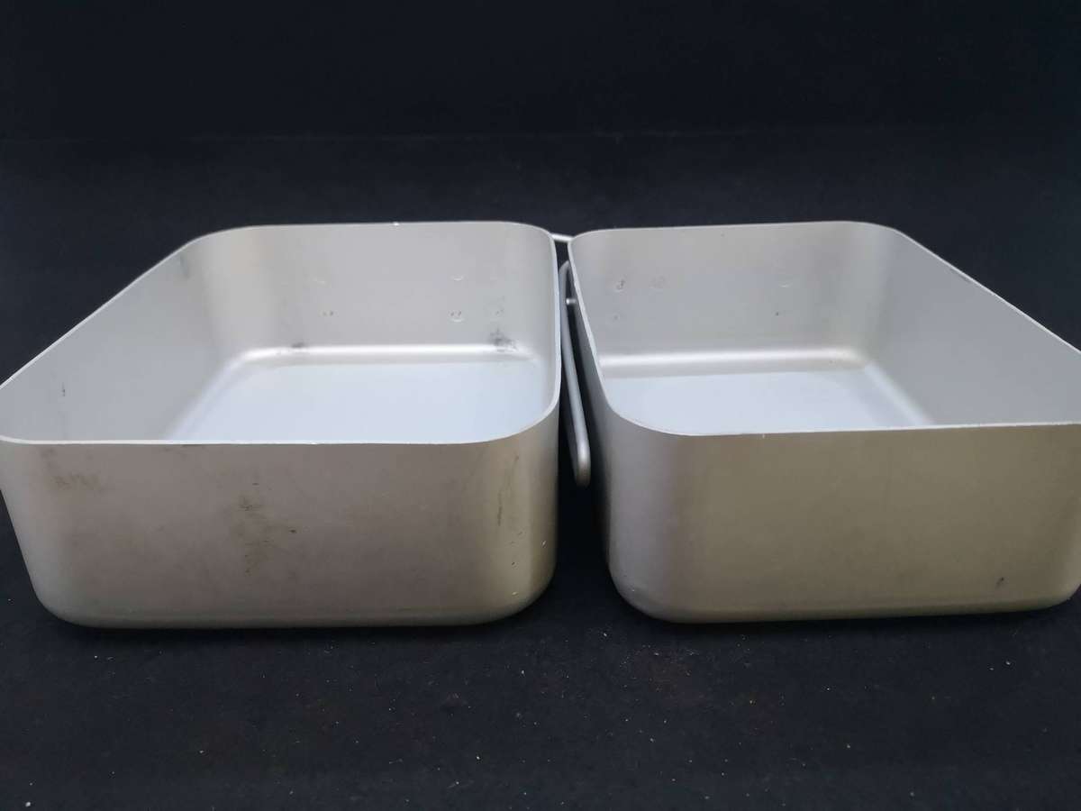 Vintage Dixie mess set