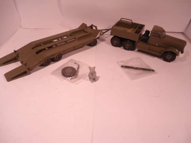 Corgi Classics - Diamond T980 + Tank Transporter Trailer - Herritage Series  - # 55102