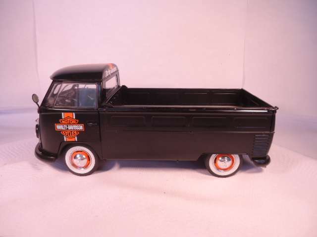 Solido - 1964 Volkswagwen T1 - Harley-Davidson Motorcycles