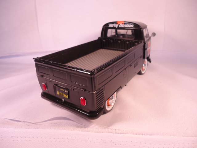 Solido - 1964 Volkswagwen T1 - Harley-Davidson Motorcycles