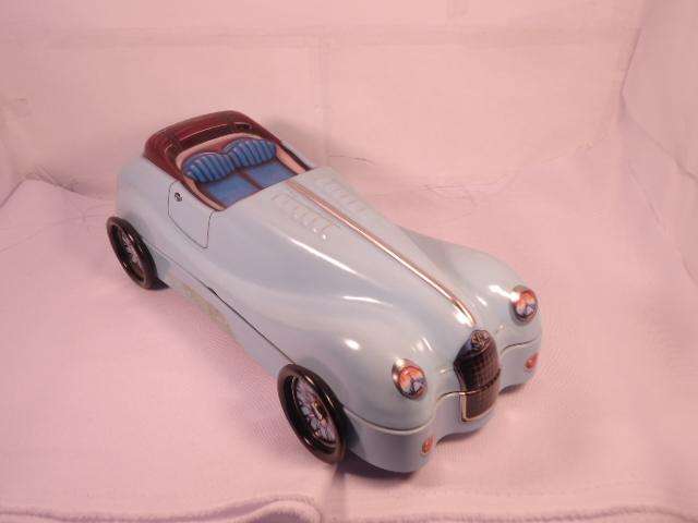 Woolworths - Milk Chocolate Coated Caramel Toffees - Lot of 2 Tins - 200g