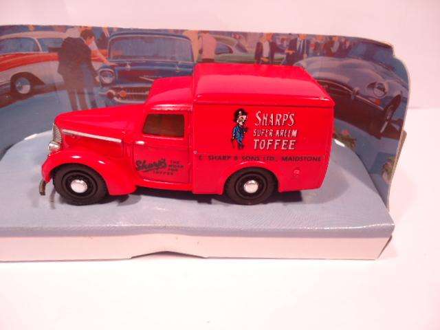 Matchbox Dinky - 1948 Commer 8 CWT Van - Sharps Toffee - # DY 8A