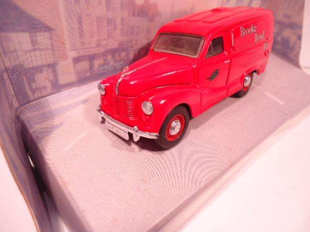 Matchbox Dinky - 1953 Austin A40 Van - Brook Bond Tea - # DY 15A