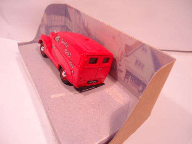 Matchbox Dinky - 1953 Austin A40 Van - Brook Bond Tea - # DY 15A