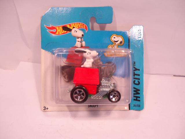 Hotwheels - Snoopy Dog House - 88/250 - HW City 2014