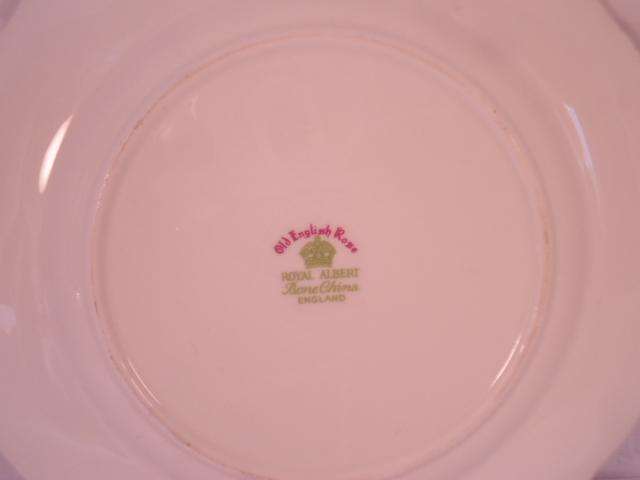 Royal Albert Bone China - 'Old English Rose' - Single Round Cake Plate with Stand
