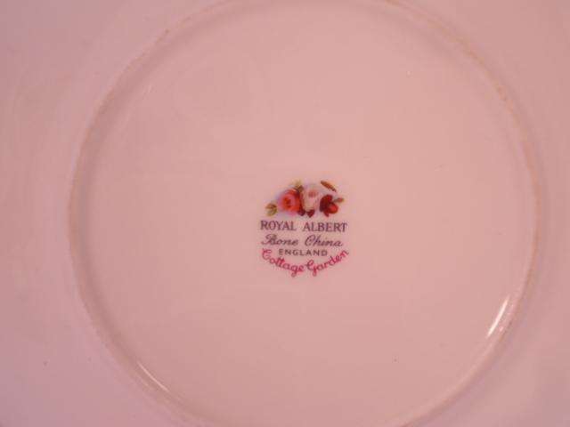 Royal Albert Bone China - 'Cottage Garden' - Single Round Cake Plate with Stand
