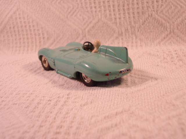 Dinky - Jaguar Type-D - Spin Hubs - #238