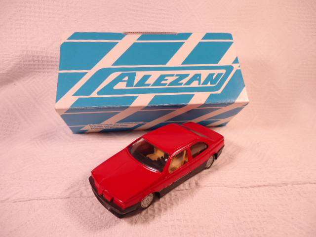 1:18 Alfa Romeo 164 Q4 -1994 - Rouge métallisé