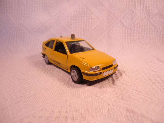 Gama - Opel Kadett GSi - #1196 - Converted to Police