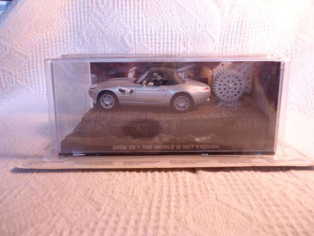 James Bond - BMW Z8 - The World Is Not Enough - Edition 4 Collection Magazine