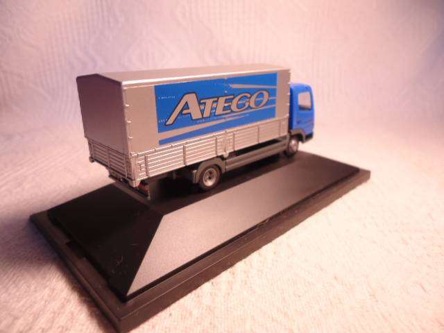 Herpa  - Atego Mercedes Benz Truck - #815