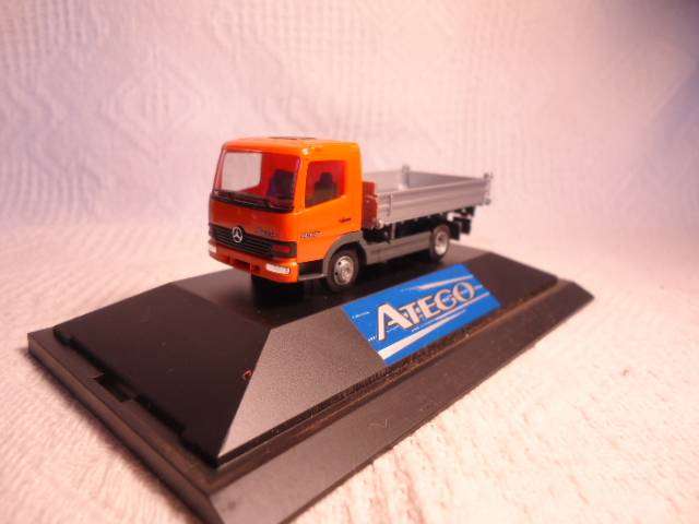 Herpa  - Atego Mercedes Benz Truck - #817