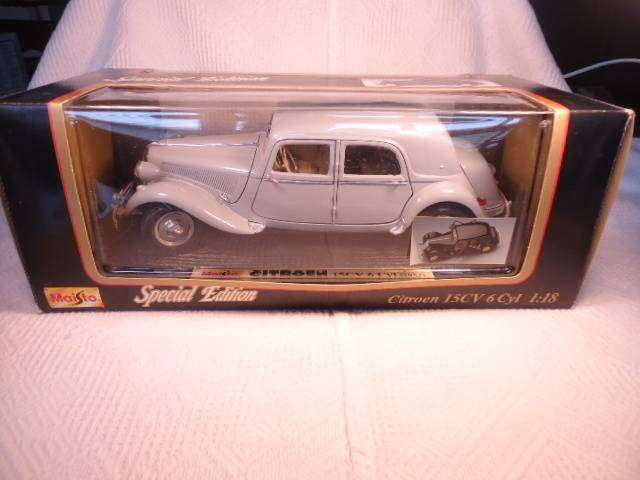 Maisto - 1952 Citroen 15CV 6 Cyl - #31821