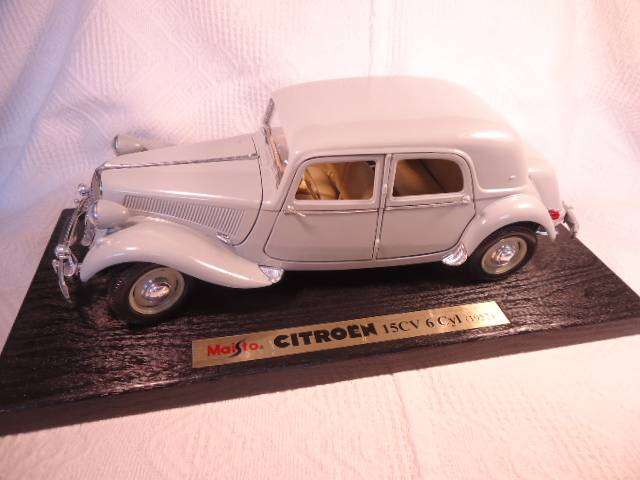 Maisto - 1952 Citroen 15CV 6 Cyl - #31821