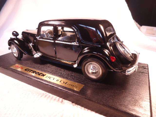 Maisto - 1952 Citroen 15CV 6 Cyl - #31821
